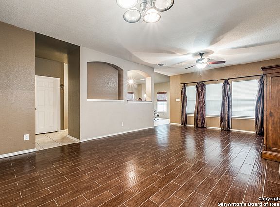 5th image of 10144 Roseangel Ln