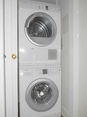 Rented by Manhattan Connection | media 8