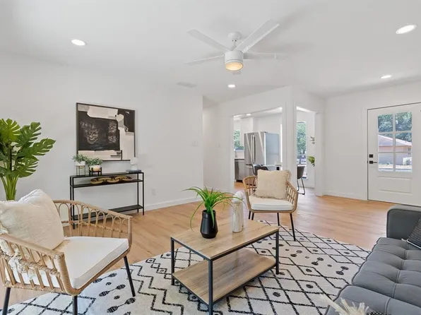 215 Thompson St, Cedar Park, TX 78613