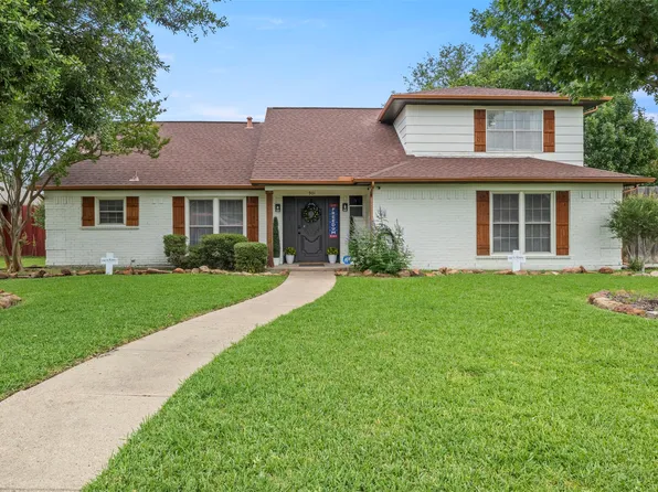 901 Serenade Ln, Richardson, TX 75081