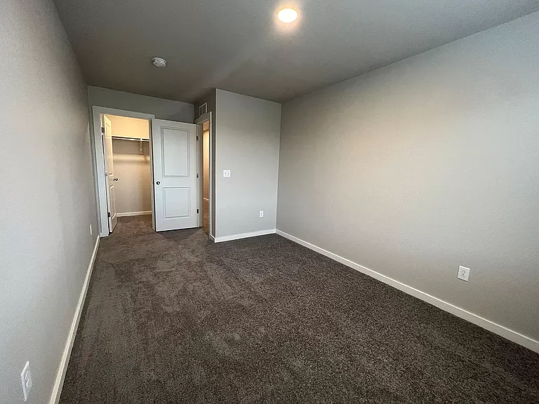 3655 Ronald Reagan Ave — Photo 39