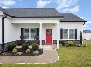202 Shepherds Field Dr, Pikeville, NC 27863