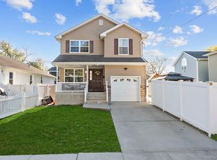 556 Park Avenue, West Hempstead, NY 11552