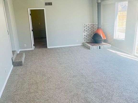 2nd image of 2029 Bowie St