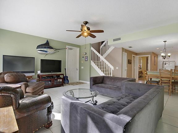 4th image of 222 Soriano Dr