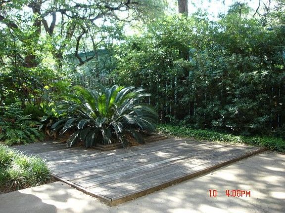 Common area patio
