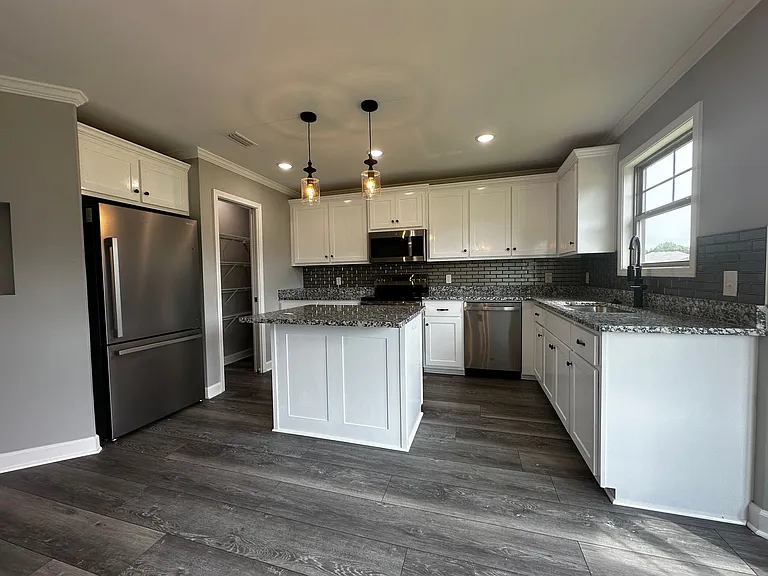 103 Brandi Ave — Photo 3