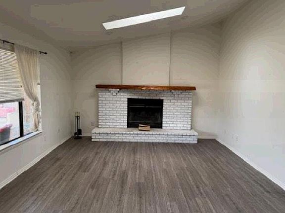 3rd image of 21640 Garibaldi Ct