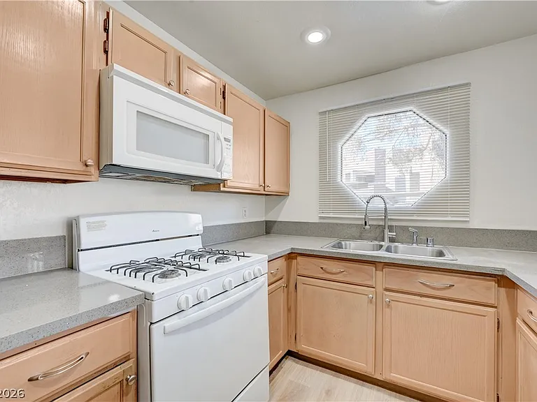 5018 S Rainbow Blvd #104 — Photo 7