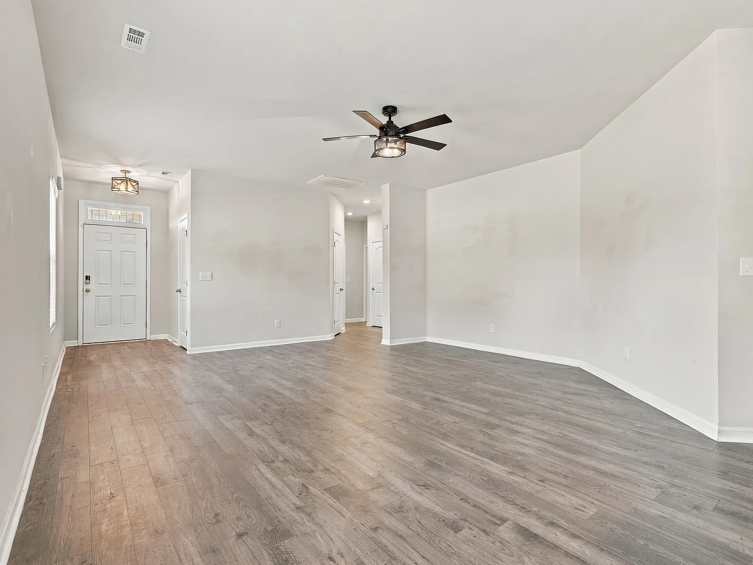 3 bed, 1610 sqft, $1,695 — Photo 4