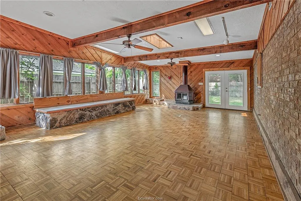 3 bed, 2013 sqft, $2,200 — Photo 4