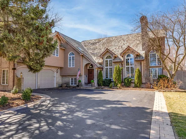 12910 S Hadfield Dr, Plainfield, IL 60585