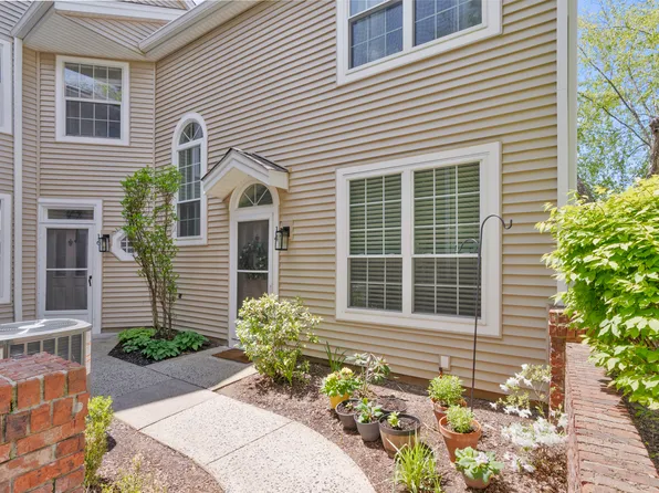 14 Wood Duck Pond Rd, Bedminster, NJ 07921
