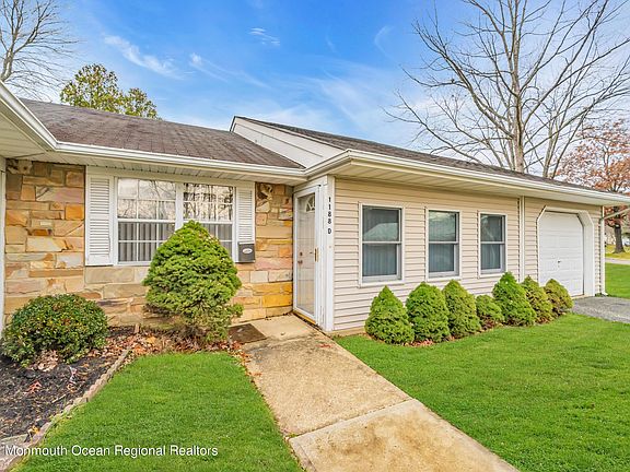 2nd image of 1188 S Lake Dr #D
