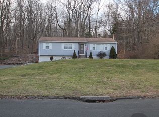 62 Far Horizons Dr, Shelton, CT 06484