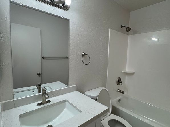 738 W Pepper Pl APT 3