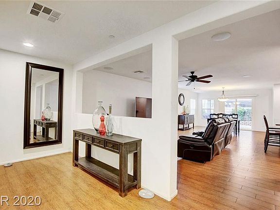2nd image of 722 Gulf Pearl Dr
