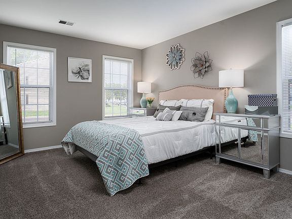 4th image of 7670 N Oakbrook Dr #7642-02