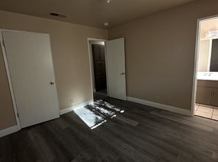 1023 W St, Merced, CA 95341