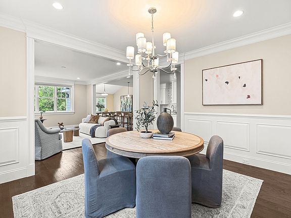 3rd image of 32 Lillian Way #32