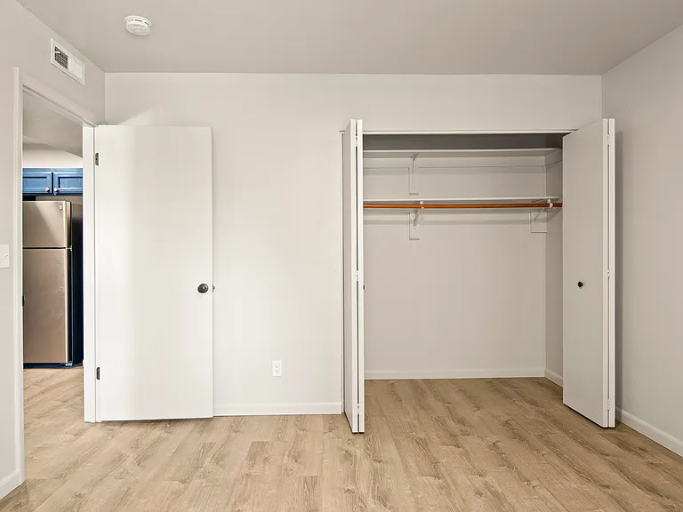 1230 S Lone Tree Rd #1 — Photo 8