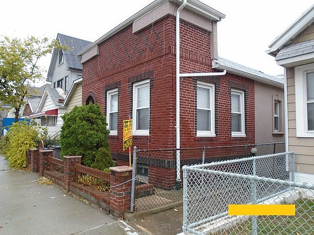 1st image of 2261 E 14th St