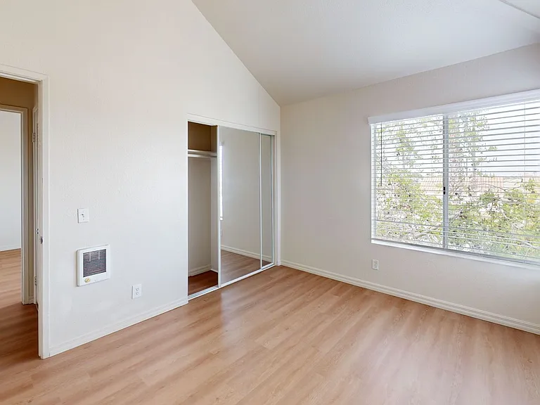 1202 Donax Ave #12 — Photo 10
