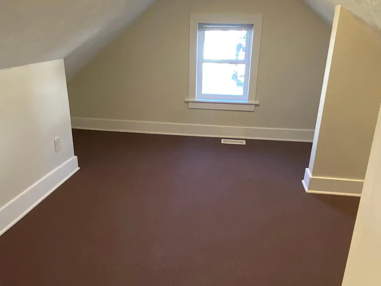 1574 Forrest Ave NE — Photo 22