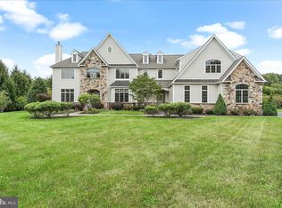 3215 Hogarth Ln, Collegeville, PA 19426