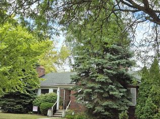 316 Chalfonte Ave, Grosse Pointe Farms, MI 48236