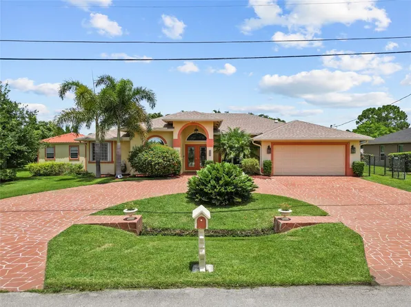 6021 NW Favian Avenue, Port St Lucie, FL 34986