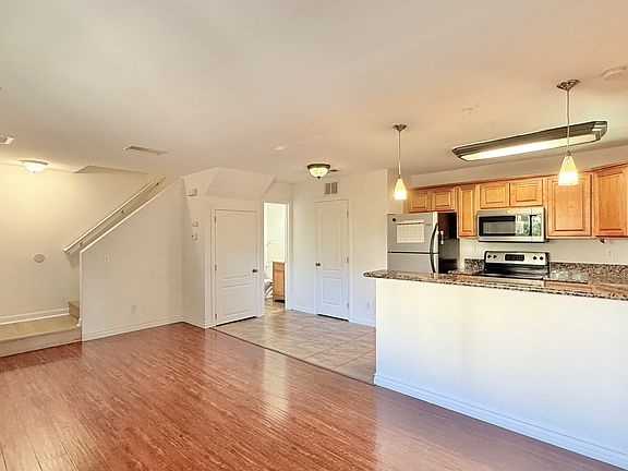 2nd image of 219 Westlake Dr Unit 4