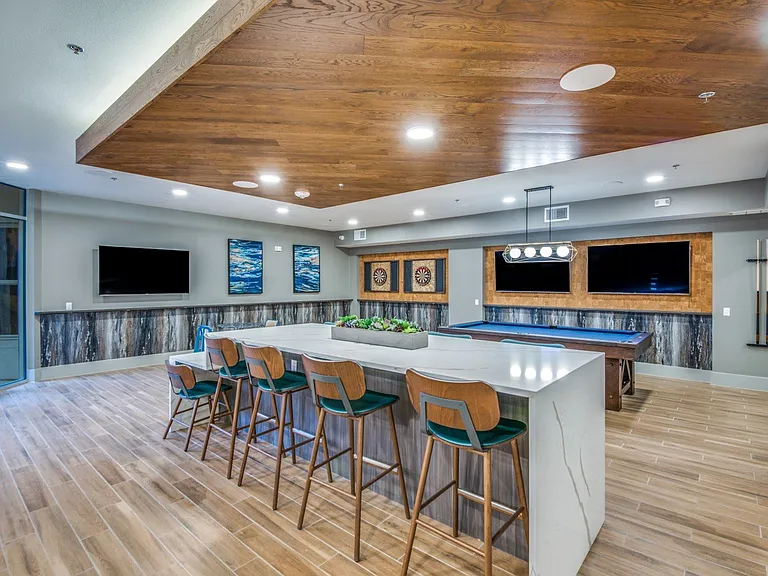 Luxia Gallery House — Photo 11