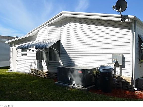 5th image of 62 Queen Palm Dr