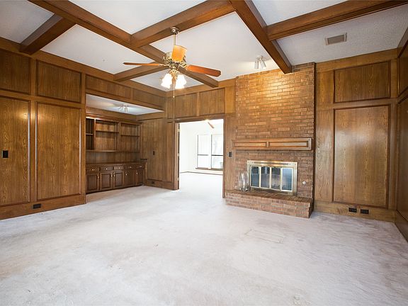 4th image of 1409 Geneva Ln