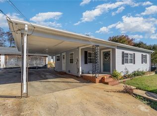 411 Greenlawn Dr, Asheboro, NC 27203