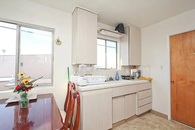 1905 E Florida St #R2 — Photo 5