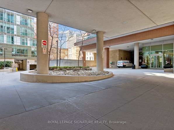 116 George St #N-1104-C08, Toronto, ON M5A 3S2