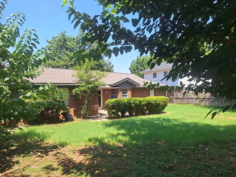 513 Simmons Dr — Photo 31