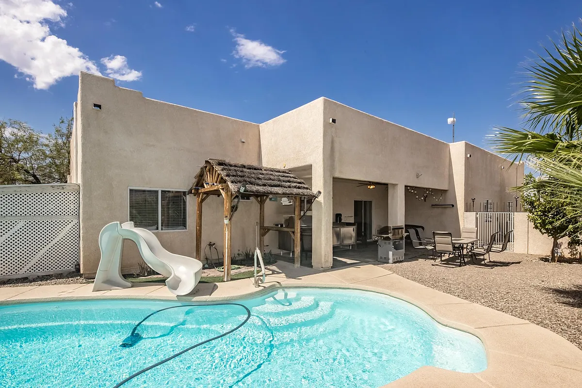 Building Photo - 784 Cactus Dr
