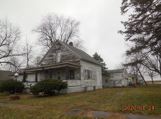 101 S Allen St, Le Roy, IL