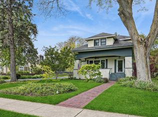 256 Center Rd, Frankfort, IL 60423