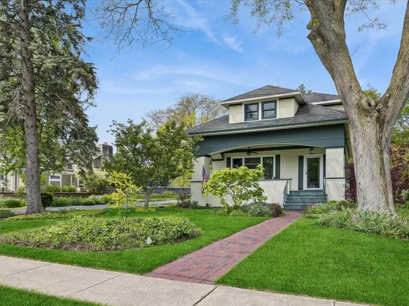 256 Center Rd, Frankfort, IL 60423