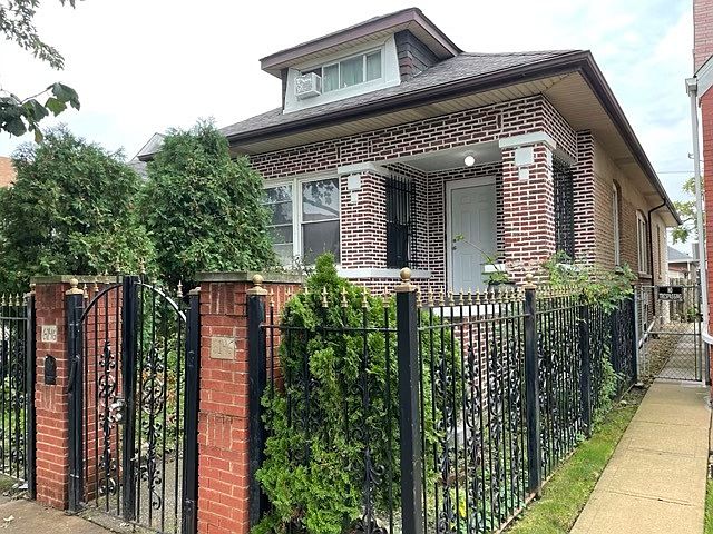 1st image of 6146 S California Ave
