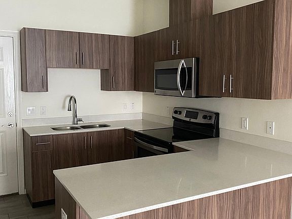 2nd image of 409 Newport Ave #1