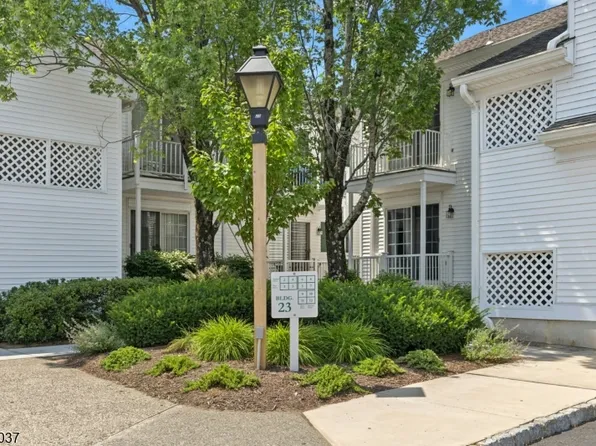 7 Smithfield Ct BLDG 23 #7, Bernards Twp., NJ 07920