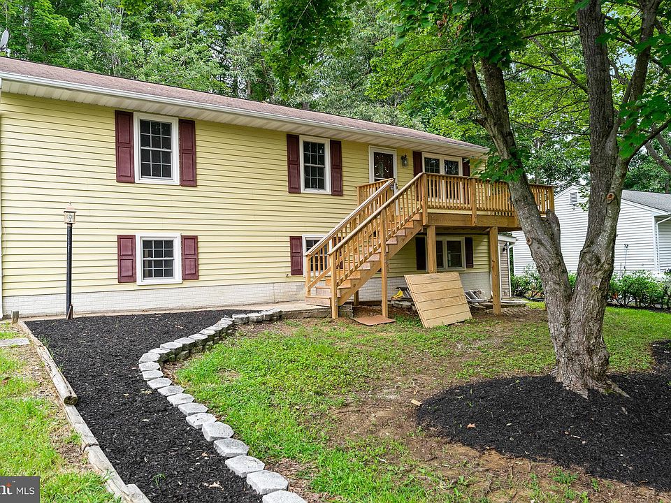 1st image of 19 Moss Dr