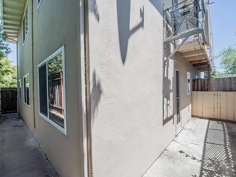 906 Villa Ave #1 — Photo 7