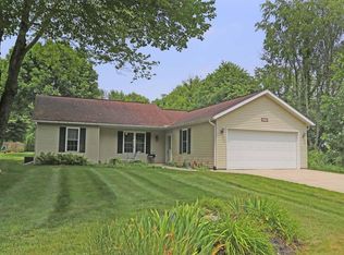 22579 Cornish Rd, Howard, OH 43028