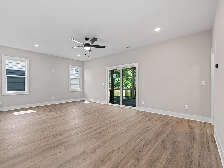 215 Summer Breeze Dr — Photo 15